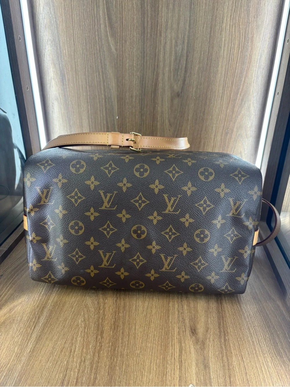 Louis Vuitton Speedy 30 Bandouliere Monogram Canvas Shoulder Bag